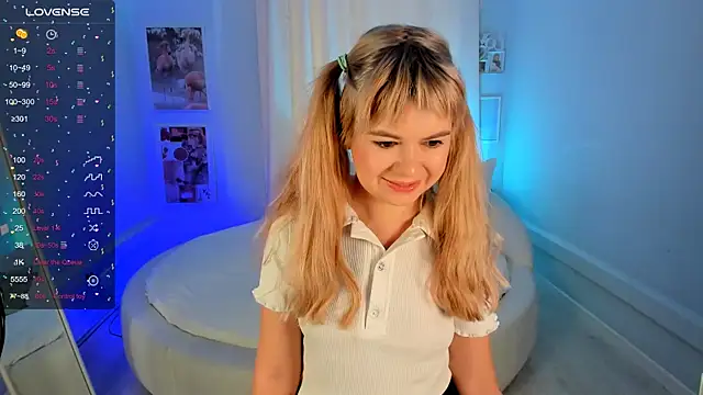 Lil Amelie online show from 04-18-26, 08:16