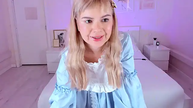 Lil Amelie online show from 04-17-26, 08:17