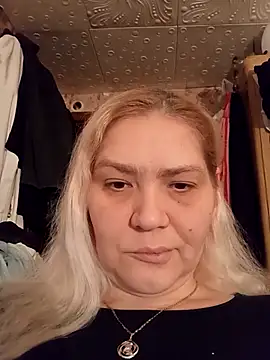 Minna Jeannie online show from 12-17-25, 01:54