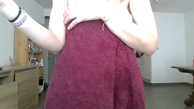 Snapshot of JasmineGlamour chatting on 02-15-26, 09:52 JasmineGlamour online show from 02-15-26, 09:52