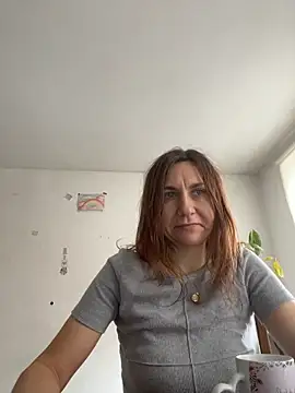 Snapshot of JasmineGlamour chatting on 12-18-25, 12:20 JasmineGlamour online show from 12-18-25, 12:20