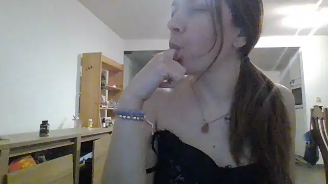 JasmineGlamour online show from 04-07-26, 06:54