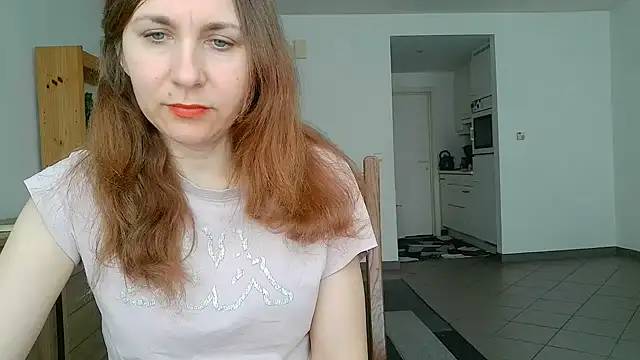 Snapshot of JasmineGlamour chatting on 05-06-26, 02:10 JasmineGlamour online show from 05-06-26, 02:10