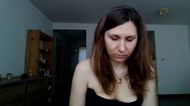 Snapshot of JasmineGlamour chatting on 05-30-26, 03:28 JasmineGlamour online show from 05-30-26, 03:28