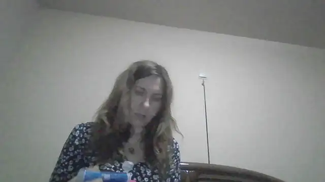 Snapshot of JasmineGlamour chatting on 12-22-25, 08:53 JasmineGlamour online show from 12-22-25, 08:53