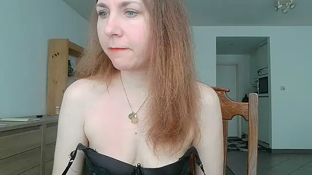 Snapshot of JasmineGlamour chatting on 05-10-26, 03:03 JasmineGlamour online show from 05-10-26, 03:03