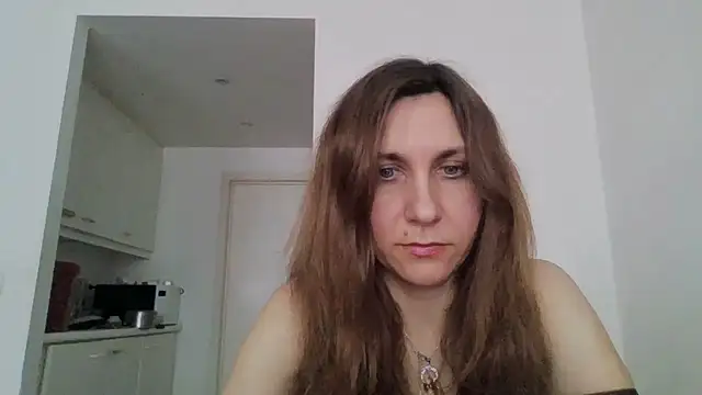 Snapshot of JasmineGlamour chatting on 02-12-26, 01:33 JasmineGlamour online show from 02-12-26, 01:33