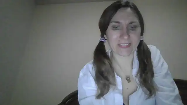 Snapshot of JasmineGlamour chatting on 01-09-26, 06:48 JasmineGlamour online show from 01-09-26, 06:48