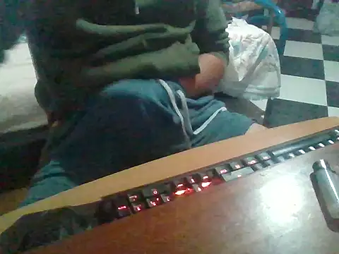 Snapshot of CummedCock chatting on 09-25-25, 05:19 CummedCock online show from 09-25-25, 05:19