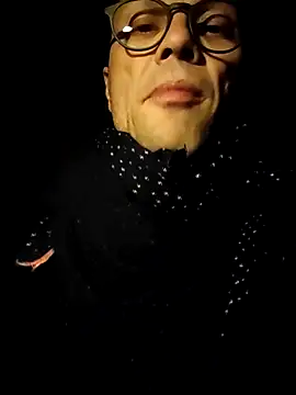 Snapshot of wedge75 chatting on 10-01-25, 11:30 wedge75 online show from 10-01-25, 11:30