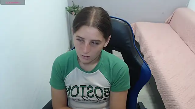 valerie diaz1 online show from 02-18-26, 01:51