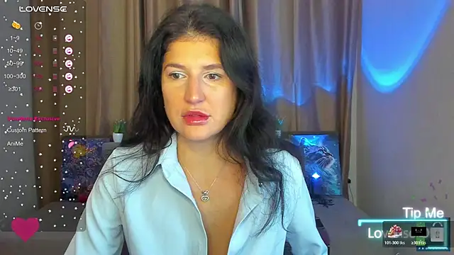 Alianna Solo Kisses online show from 11-17-25, 06:17