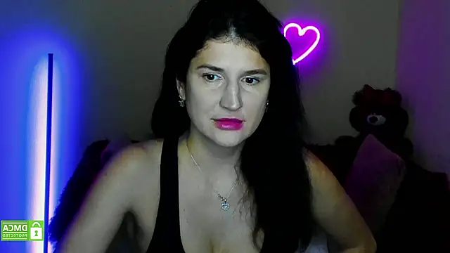 Alianna Solo Kisses online show from 02-11-26, 12:27