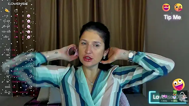 Alianna Solo Kisses online show from 11-05-25, 06:27