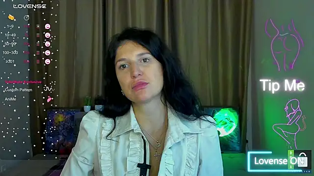 Alianna Solo Kisses online show from 10-28-25, 12:15