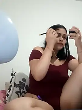 Snapshot of MelannyBell chatting on 03-16-25, 02:44 MelannyBell online show from 03-16-25, 02:44