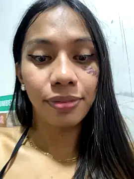 Snapshot of whiteladyboy chatting on 10-14-25, 05:13 whiteladyboy online show from 10-14-25, 05:13