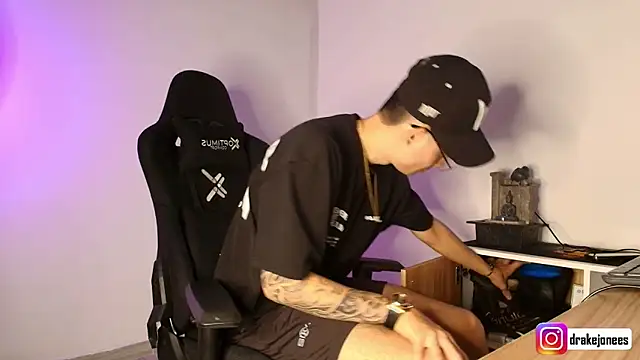 god drake online show from 04-14-26, 06:24