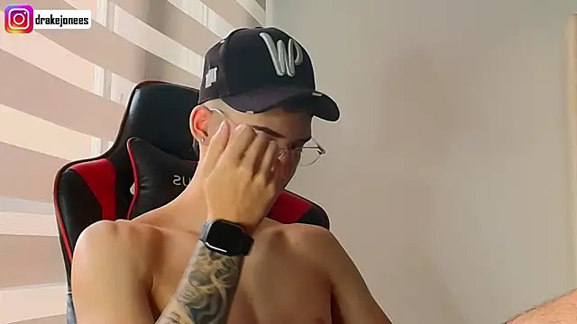 god drake online show from 11-15-25, 04:22