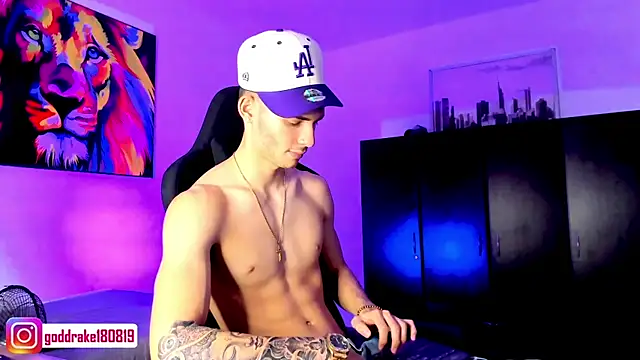 Snapshot of god_drake chatting on 12-04-24, 12:24 god drake online show from 12-04-24, 12:24