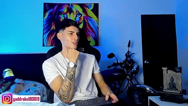 Snapshot of god_drake chatting on 01-02-25, 09:39 god drake online show from 01-02-25, 09:39