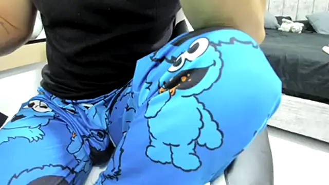 Snapshot of Valerioe chatting on 02-17-26, 01:52 Valerioe online show from 02-17-26, 01:52