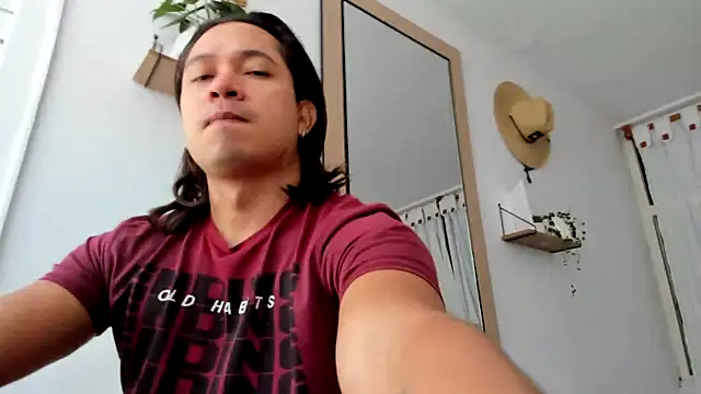 Snapshot of Valerioe chatting on 09-26-25, 01:29 Valerioe online show from 09-26-25, 01:29