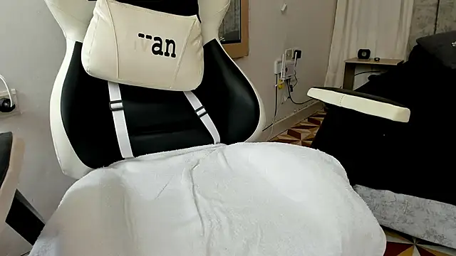 Valerioe online show from 11-10-25, 04:12