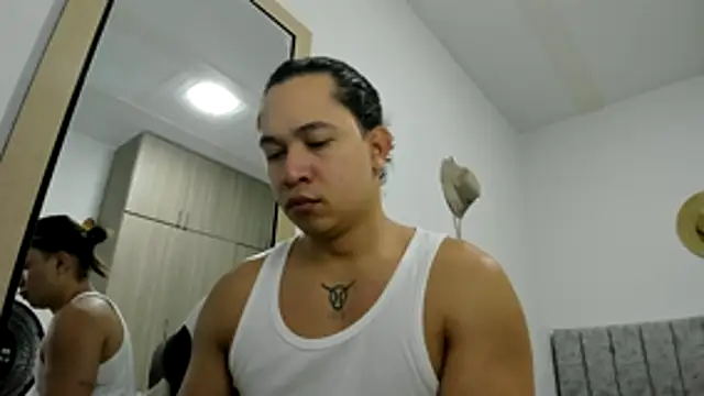 Snapshot of Valerioe chatting on 02-25-26, 11:32 Valerioe online show from 02-25-26, 11:32