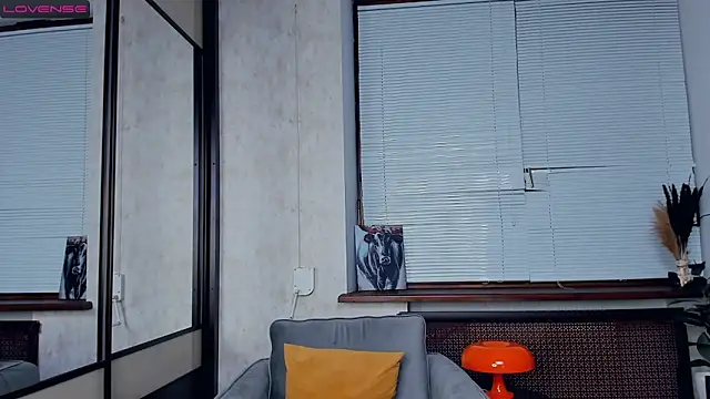 NicoleSkyt online show from 03-01-25, 04:33