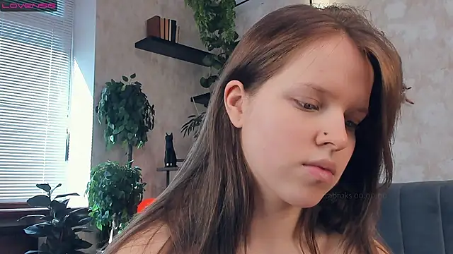 NicoleSkyt online show from 03-09-25, 10:19