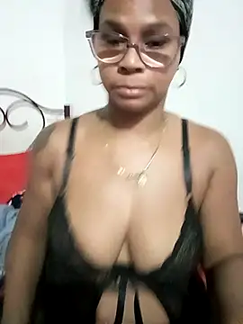 Melanie candy  online show from 10-20-25, 11:16