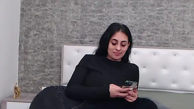 Snapshot of Aimeclark chatting on 02-04-25, 12:22 Aimeclark online show from 02-04-25, 12:22