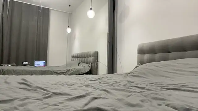 Embersweetbunny online show from 10-01-25, 04:17