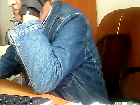 Snapshot of zormen355 chatting on 06-01-26, 08:25 zormen355 online show from 06-01-26, 08:25