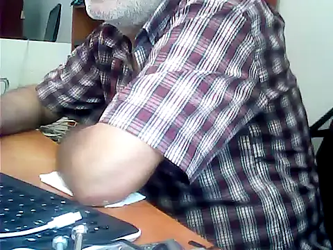 Snapshot of zormen355 chatting on 07-01-26, 12:05 zormen355 online show from 07-01-26, 12:05