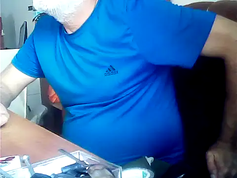 Snapshot of zormen355 chatting on 07-12-26, 05:52 zormen355 online show from 07-12-26, 05:52