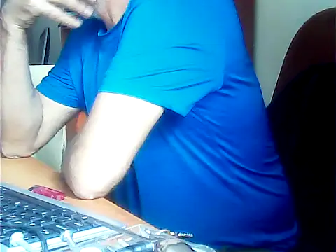 Snapshot of zormen355 chatting on 07-09-26, 03:22 zormen355 online show from 07-09-26, 03:22