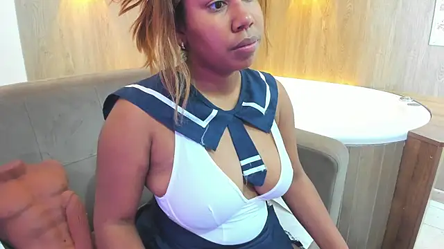 Lizzie Williams  online show from 06-04-26, 03:11