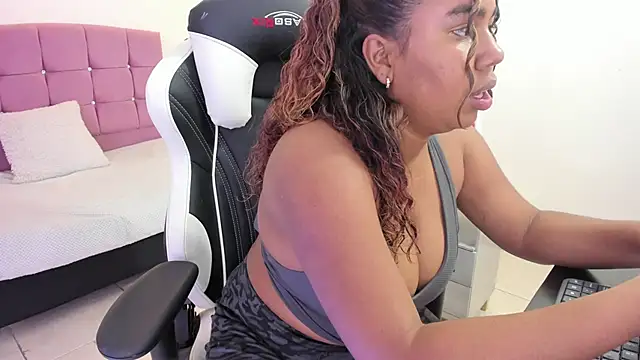 Lizzie Williams  online show from 03-26-26, 03:27