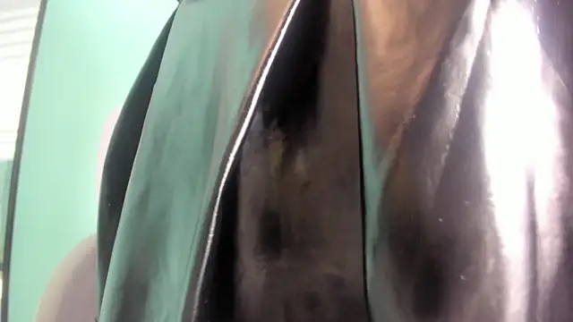 Snapshot of goddess_kianna chatting on 04-16-26, 01:28 goddess kianna online show from 04-16-26, 01:28