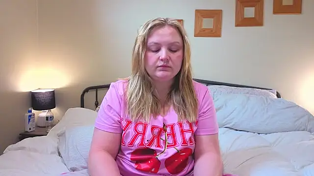 PhatAssBlond online show from 02-23-26, 05:24