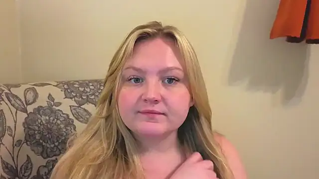 PhatAssBlond online show from 04-18-26, 05:04