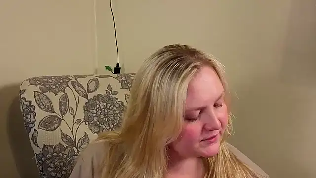 PhatAssBlond online show from 06-19-26, 10:15