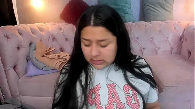 grace77   online show from 03-23-26, 12:05