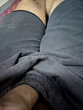 Snapshot of SplitPrestige19 chatting on 02-11-26, 07:36 SplitPrestige19 online show from 02-11-26, 07:36