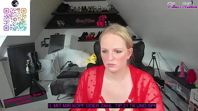 Snapshot of caro_kitten chatting on 10-18-25, 10:06 caro kitten online show from 10-18-25, 10:06