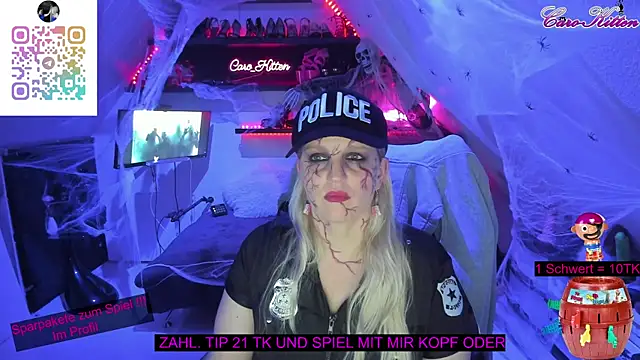 caro kitten online show from 10-31-25, 06:04