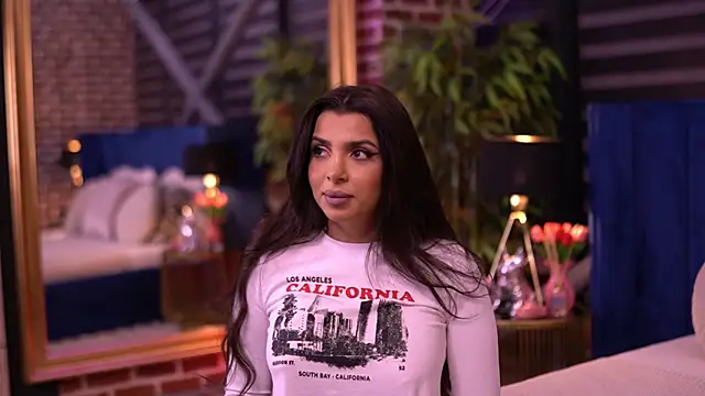 Snapshot of NicoleCellini chatting on 12-05-25, 07:12 NicoleCellini online show from 12-05-25, 07:12