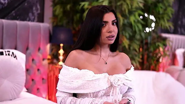 Snapshot of NicoleCellini chatting on 01-13-26, 07:07 NicoleCellini online show from 01-13-26, 07:07